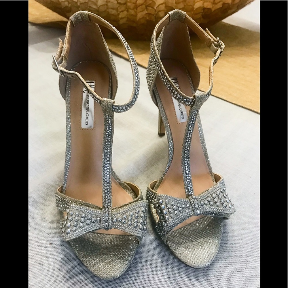 Beautiful, elegant crystal heels!